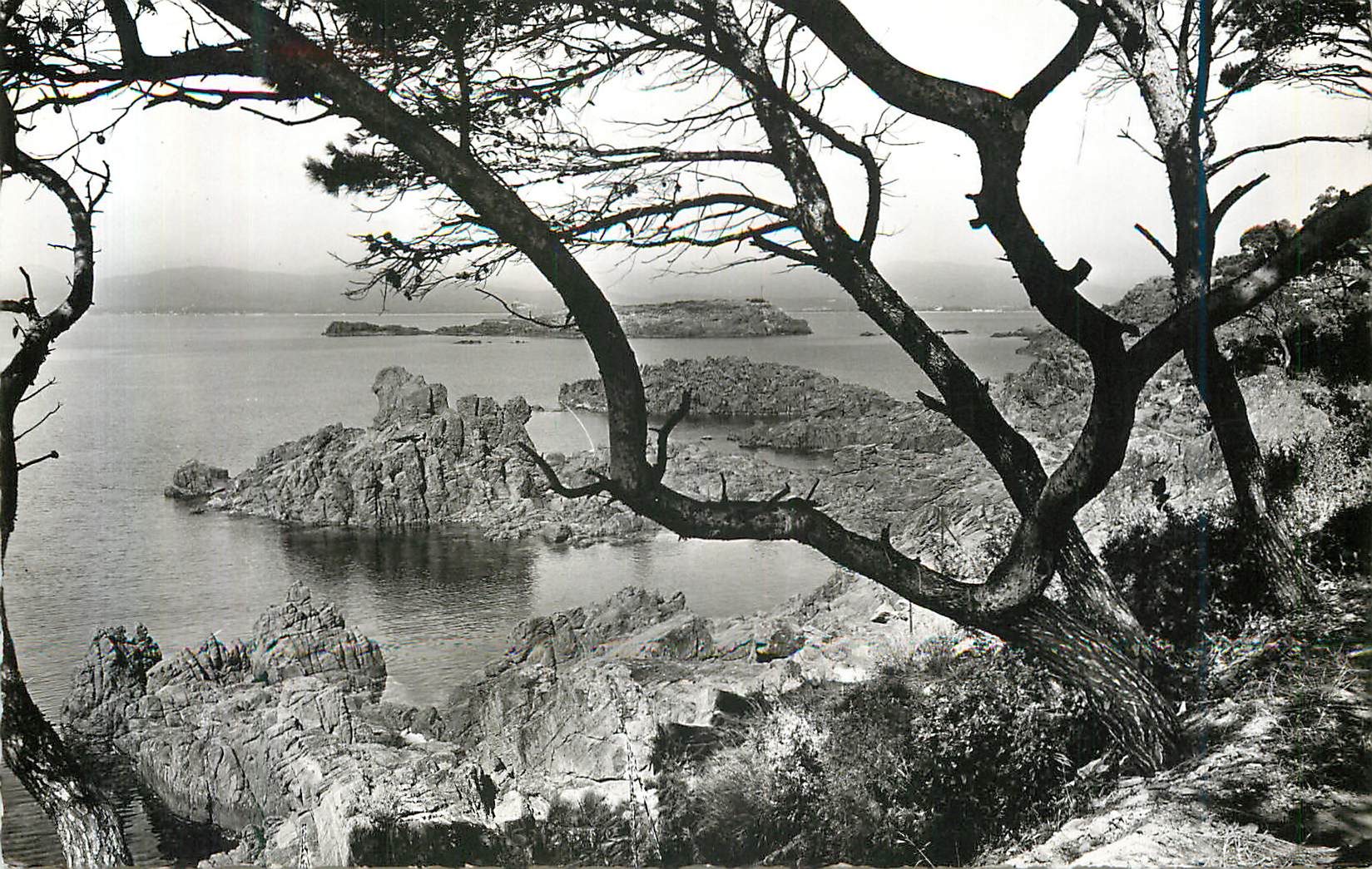 CPM Boulouris La baie et les rochers de Santa Lucia 