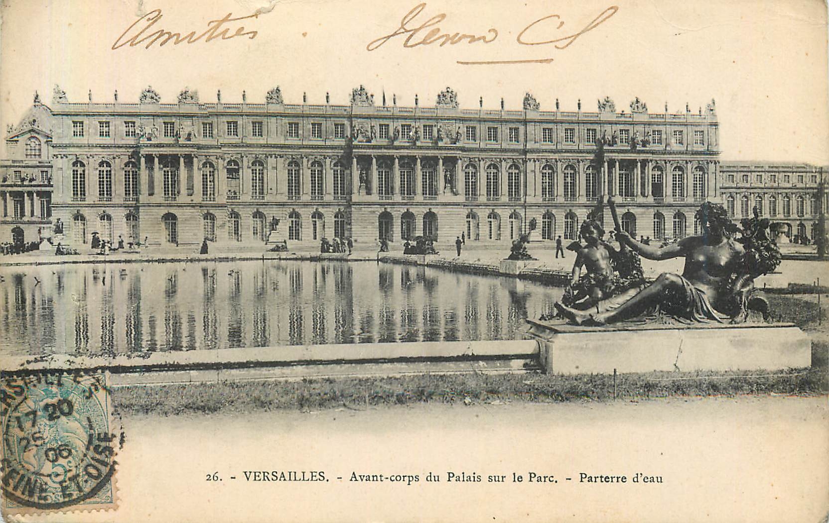 CPA Versailles Avant Corps du Palais sur le Parc Parterre d Eau 
