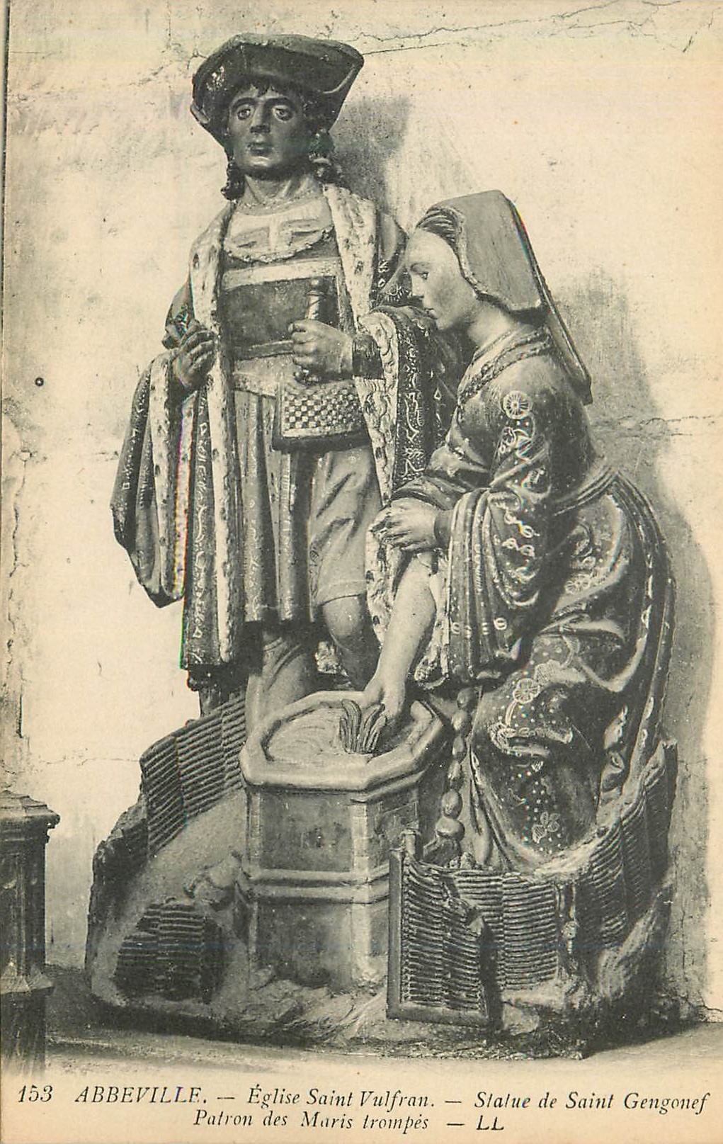 CPA Abbeville Eglise Saint Vulfran Statue de Saint Geugonef Patron des Maris trompes 