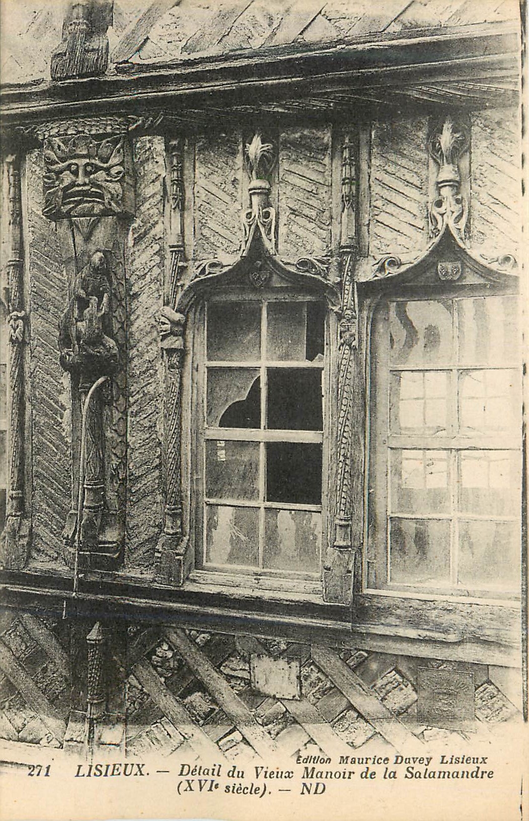 CPA Lisieux Detail du Vieux Manoir de la salamandre 