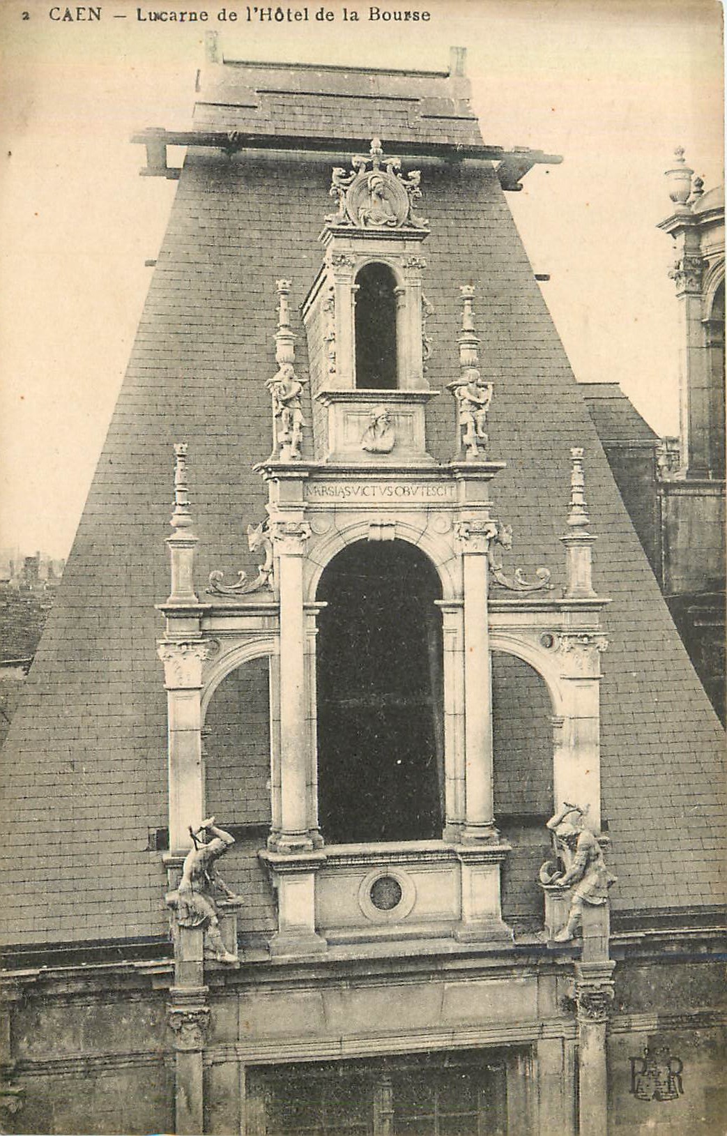 CPA Caen Lucarne de l Hotel de la Bourse 