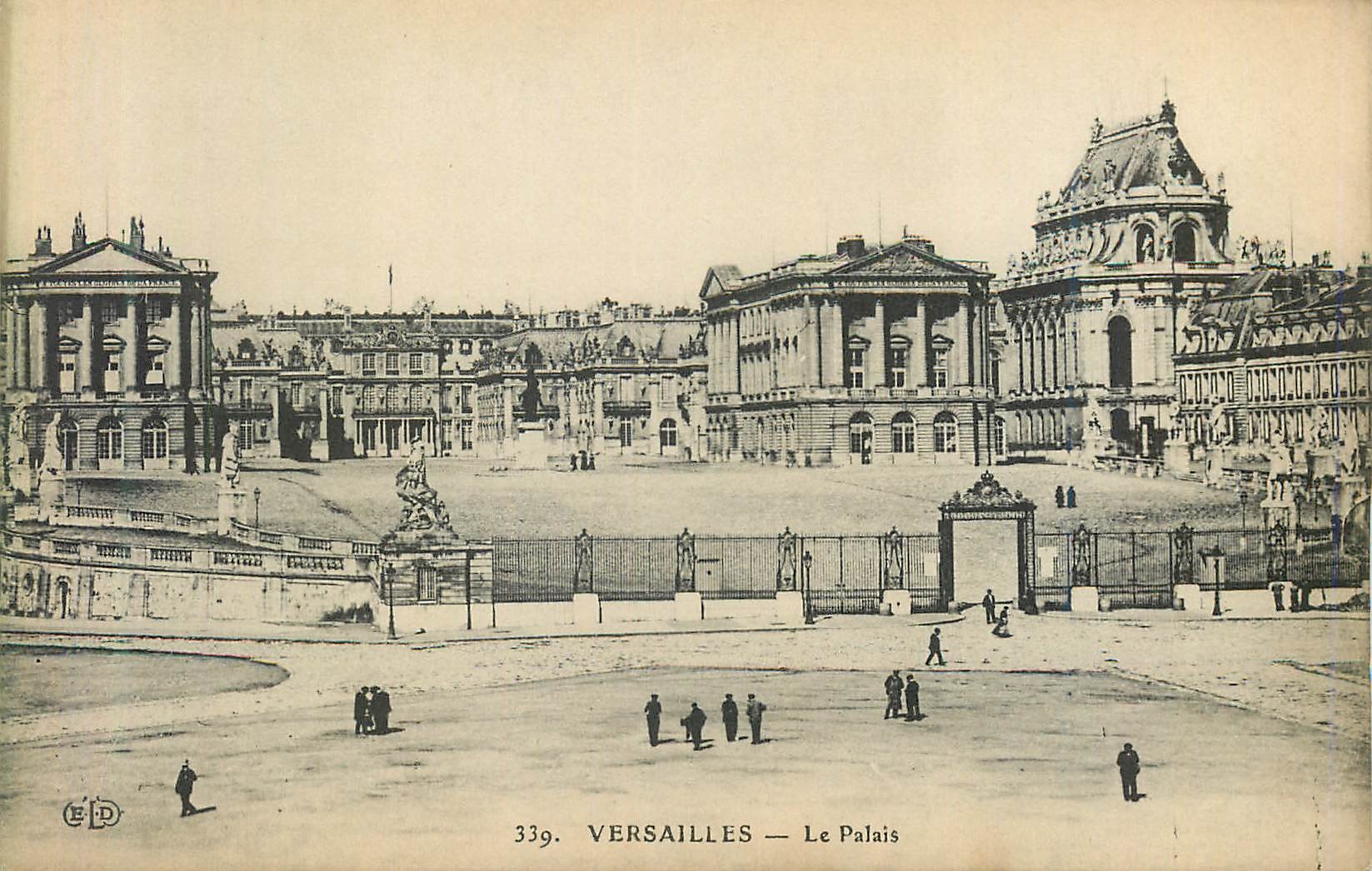 CPA Versailles Le Palais 