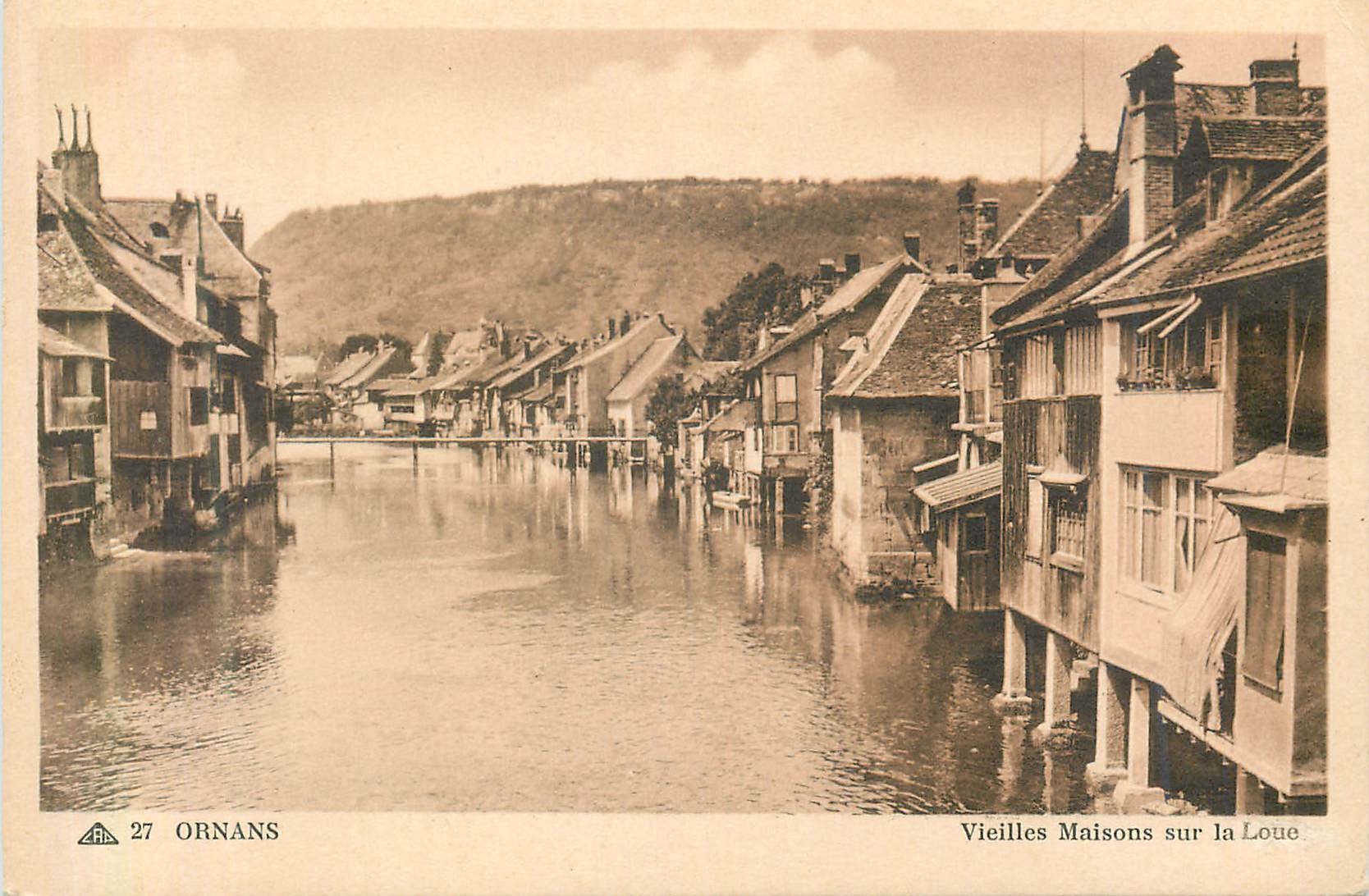 CPA Ornans Vieilles Maisons sur la Loue 