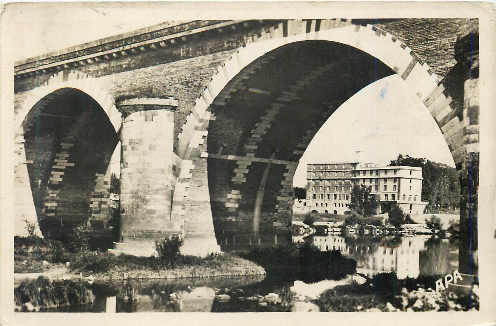 CPA Moissac Tarn et Garonne Pont Napoleon Hotel du vieux Moulin 