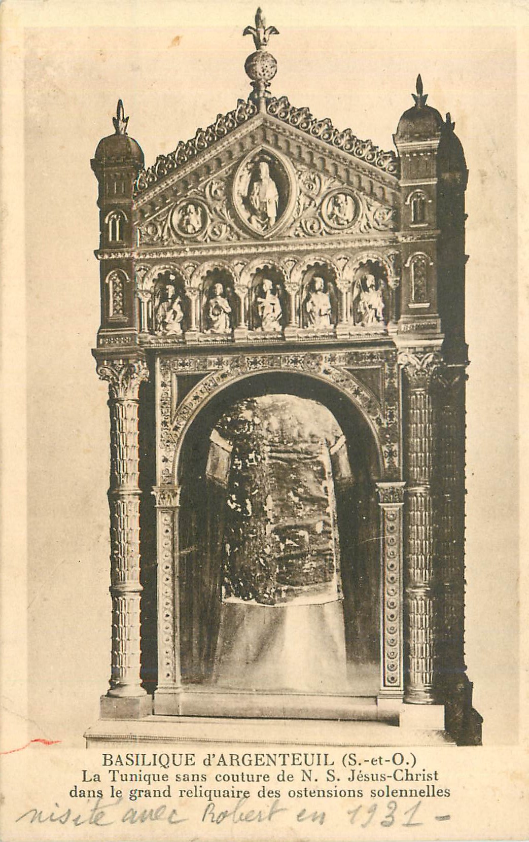 CPA Basilique d Argenteuil S et O La Tunique sans couture de NS Jesus Christ 