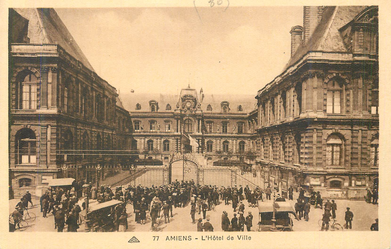 CPA Amiens L Hotel de Ville 