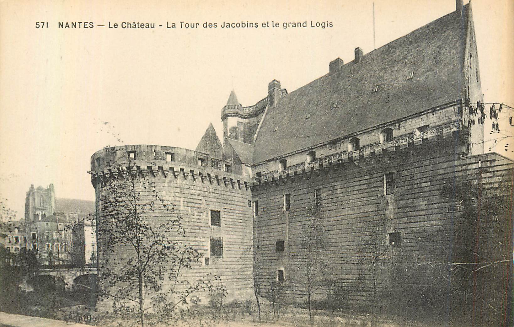 CPA Nantes Le Chateau La Tour des Jacobins et le grand Logis 