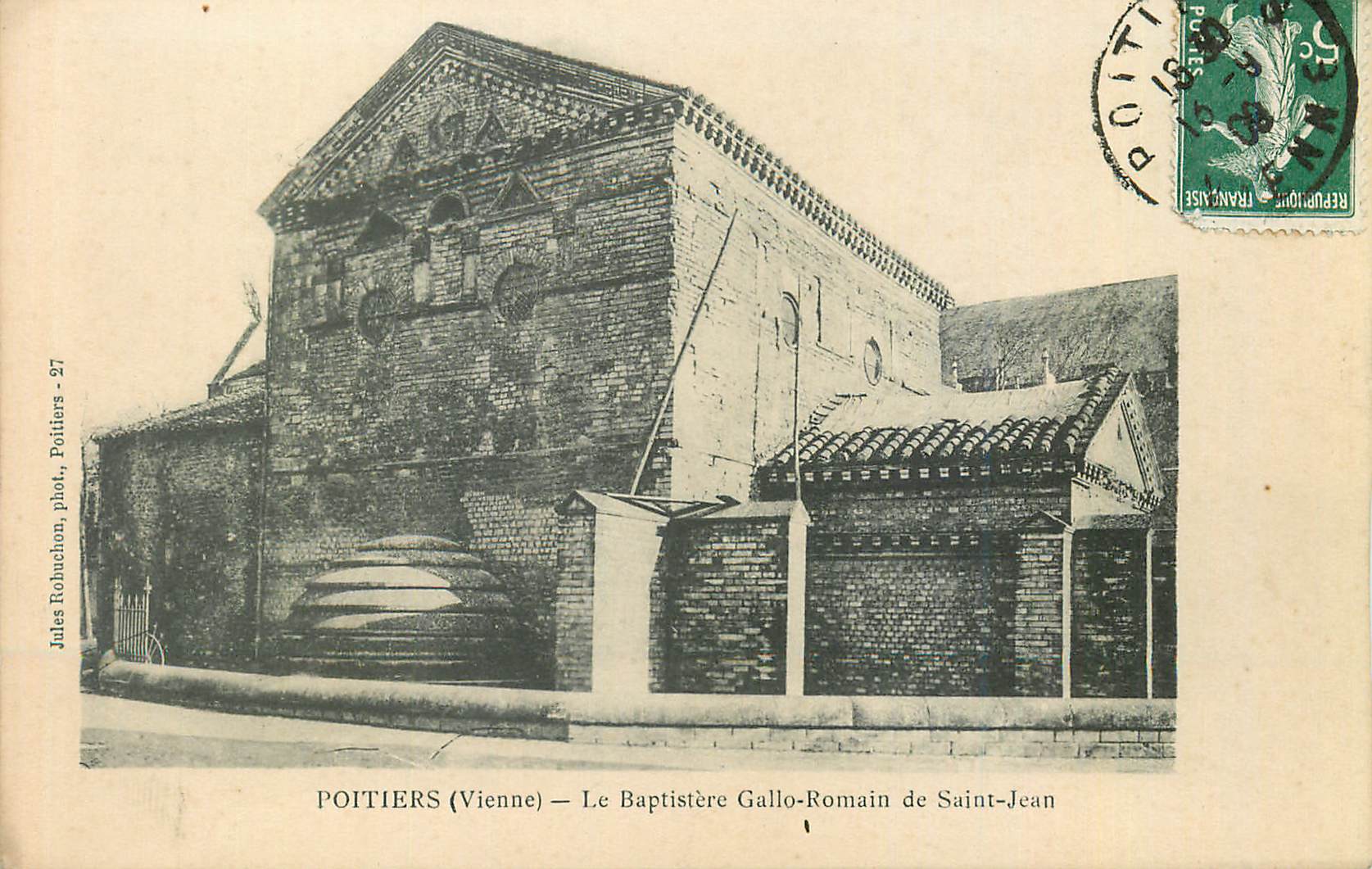 POITIERS (Vienne) — Le Baptistère Gallo-Romain de Saint-Jean — Jules Robuchon, phot. Poitiers - 27