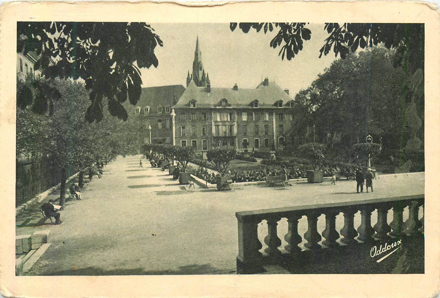 CPA Grenoble Hotel de Ville et le Jardin des Fleurs 