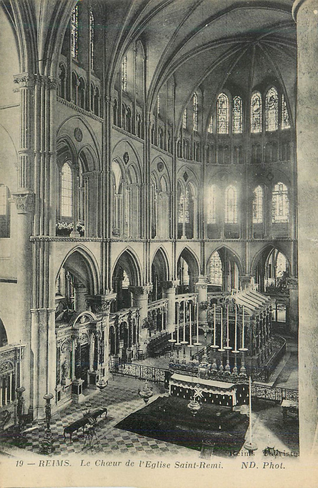 CPA Reims Le Choeur de l Eglise Saint Remi 