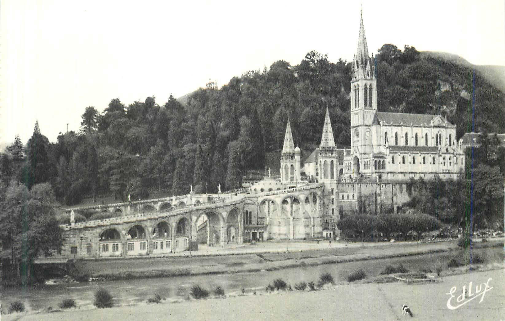 Lourdes — La Basilique — Vue d'ensemble — Édition P. Doucet, 8, Place Peyramale