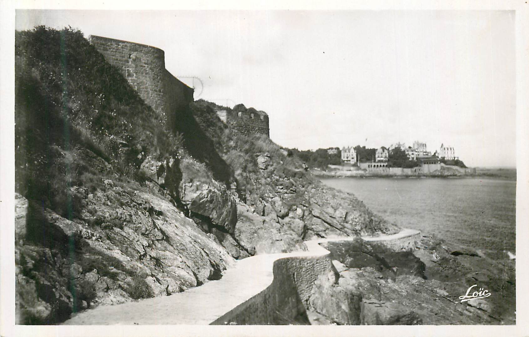 Dinard - Promenade du Moulinet — vue sur la Malouine — Édition MESNY, Rennes, n° 1069