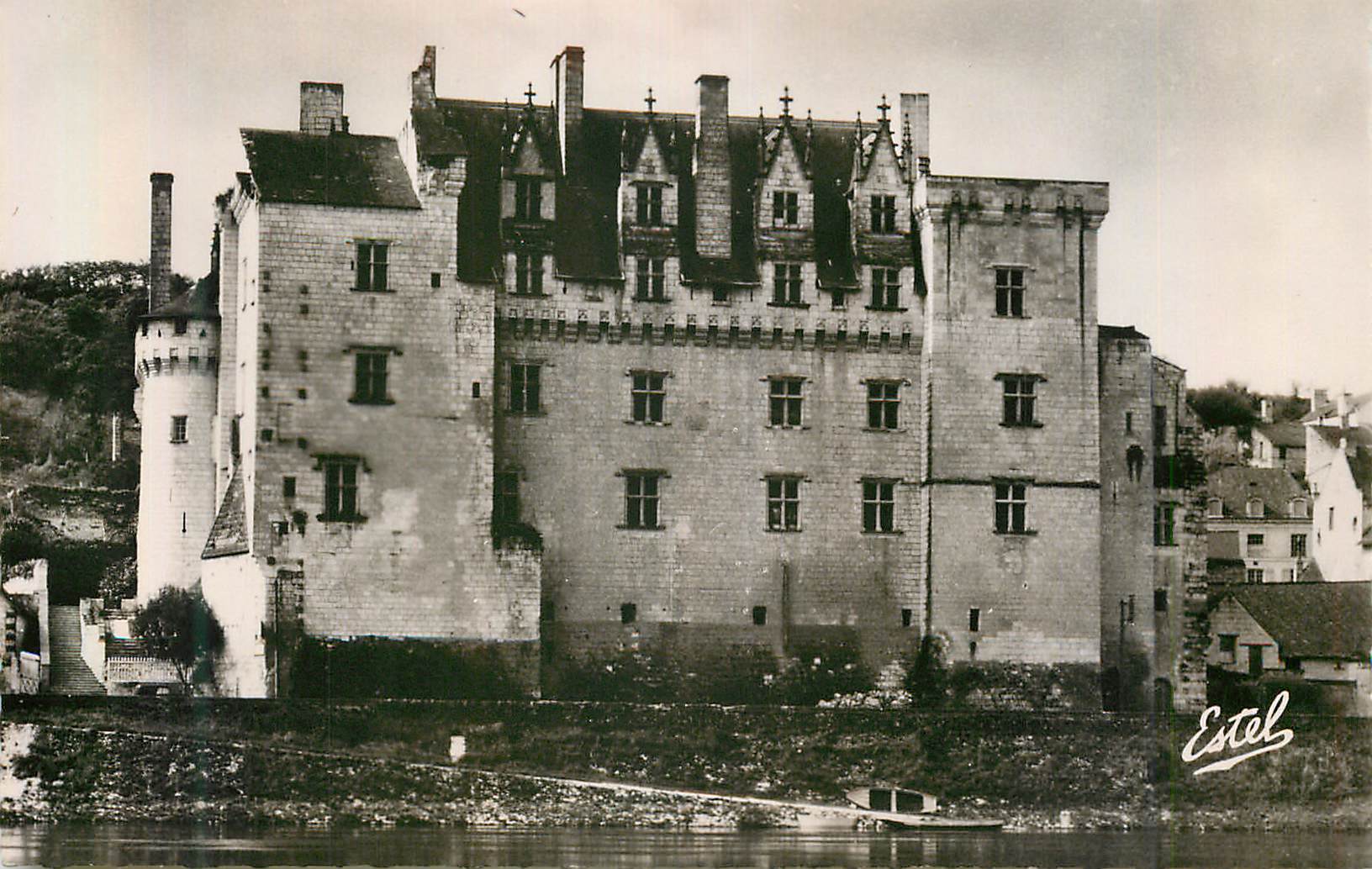 CPM Le Chateau de Montsoreau Facade sur la Loire 