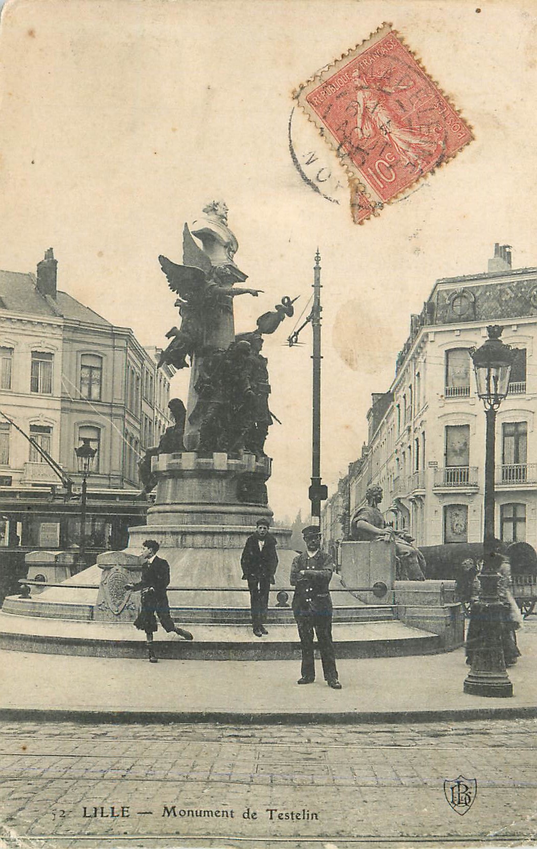 CPA Lille Monument de Testelin 