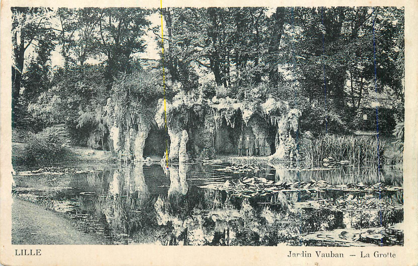 CPA Lille Jardin Vauban La Grotte 