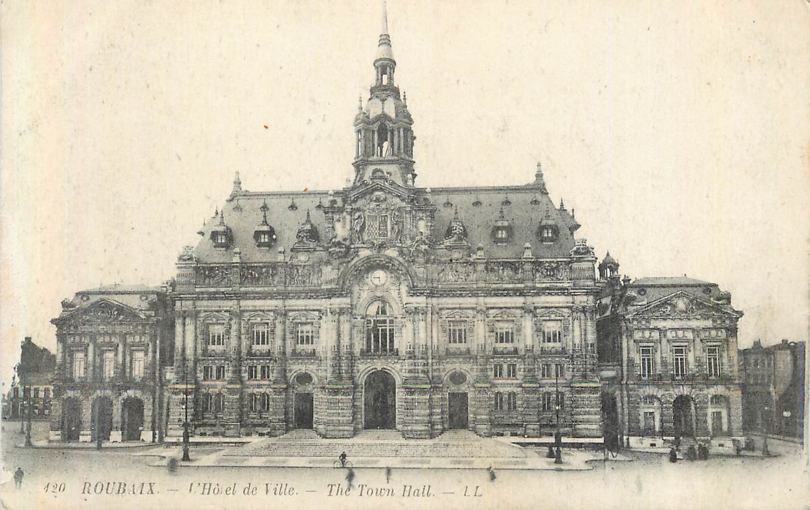 CPA Roubaix L Hotel de Ville 