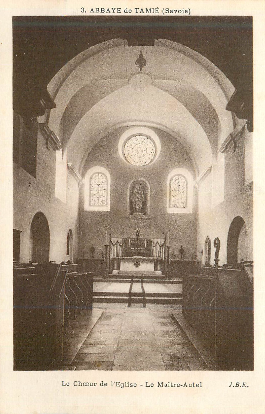 CPA Abbaye de Tamie Savoie Le Choeur de l Eglise Le Maitre Autel 