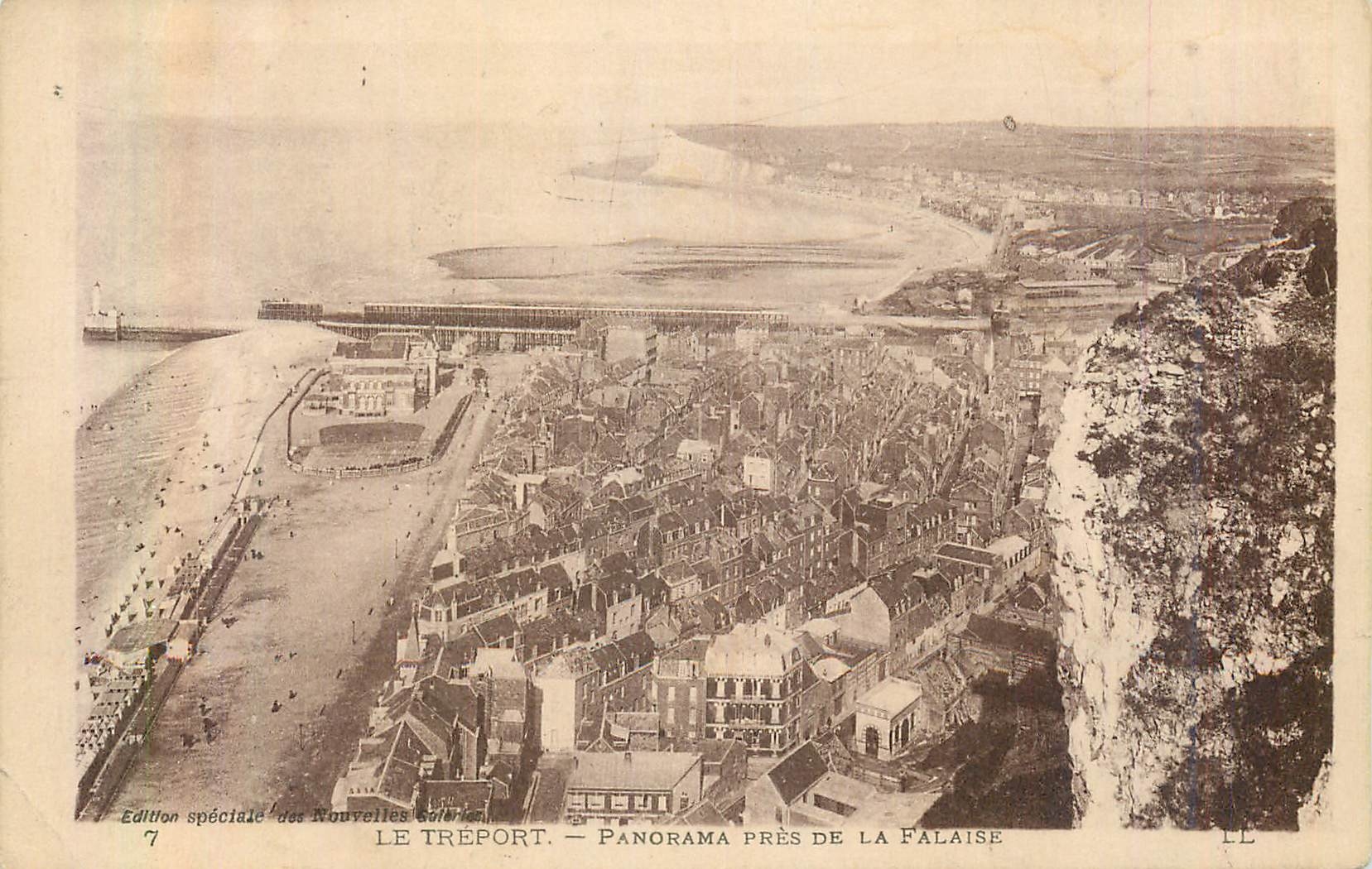 CPA Le Treport Panorama Pres de la Falaise