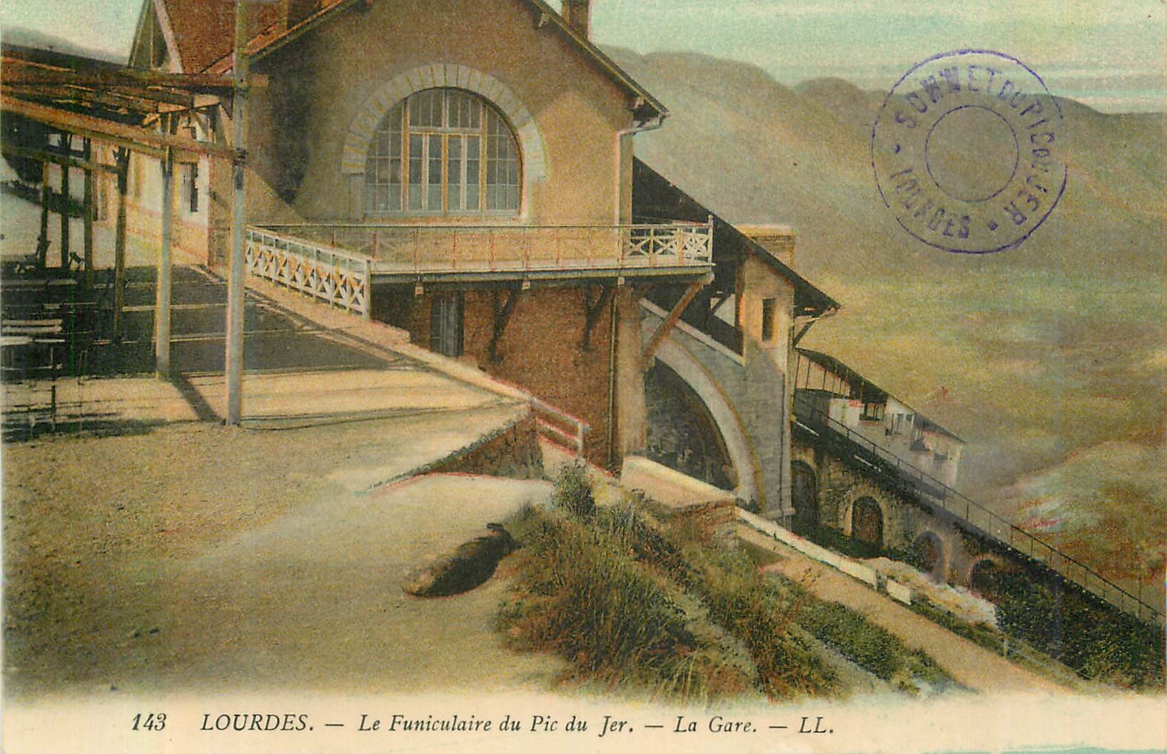 CPA Lourdes Le Funiculaire du Pic du Jer La Gare