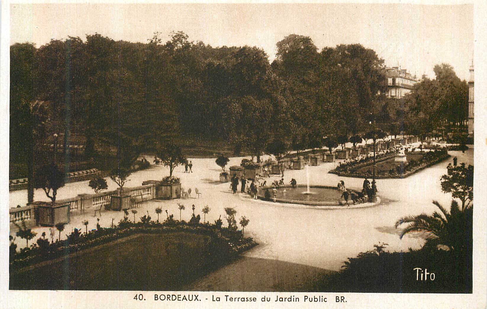 CPA Bordeaux La Terrasse du Jardin du Public