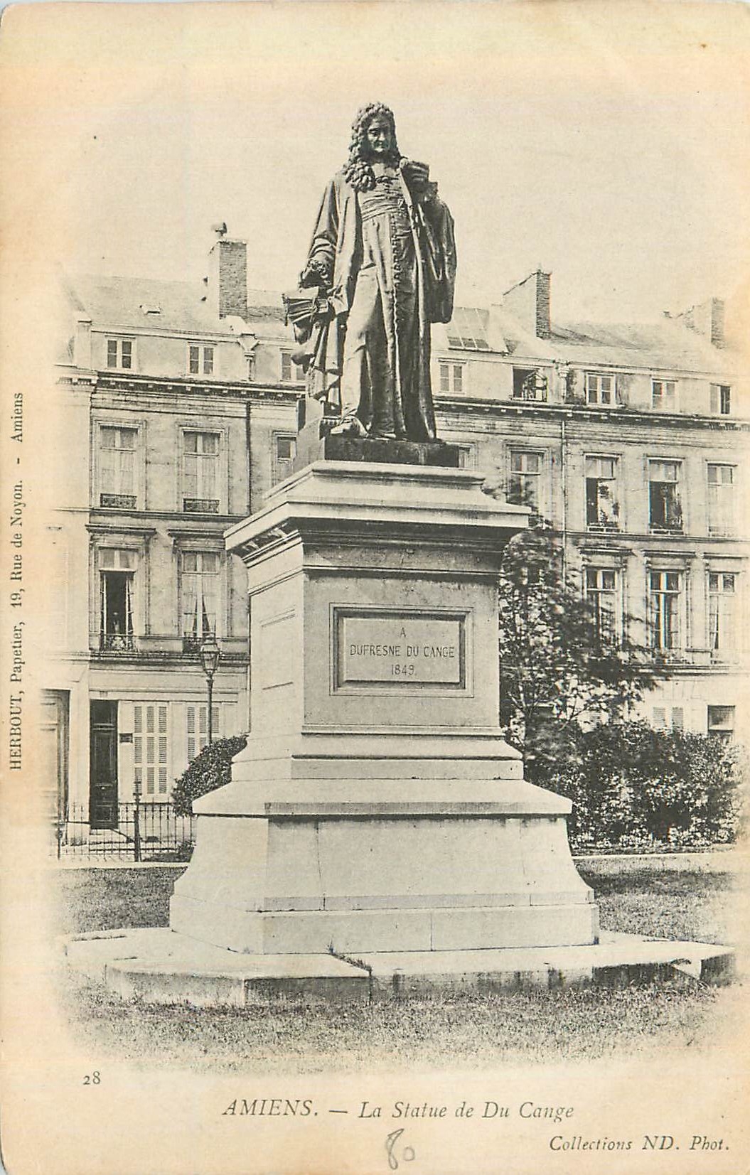 CPA Amiens La Statue de Du Cange