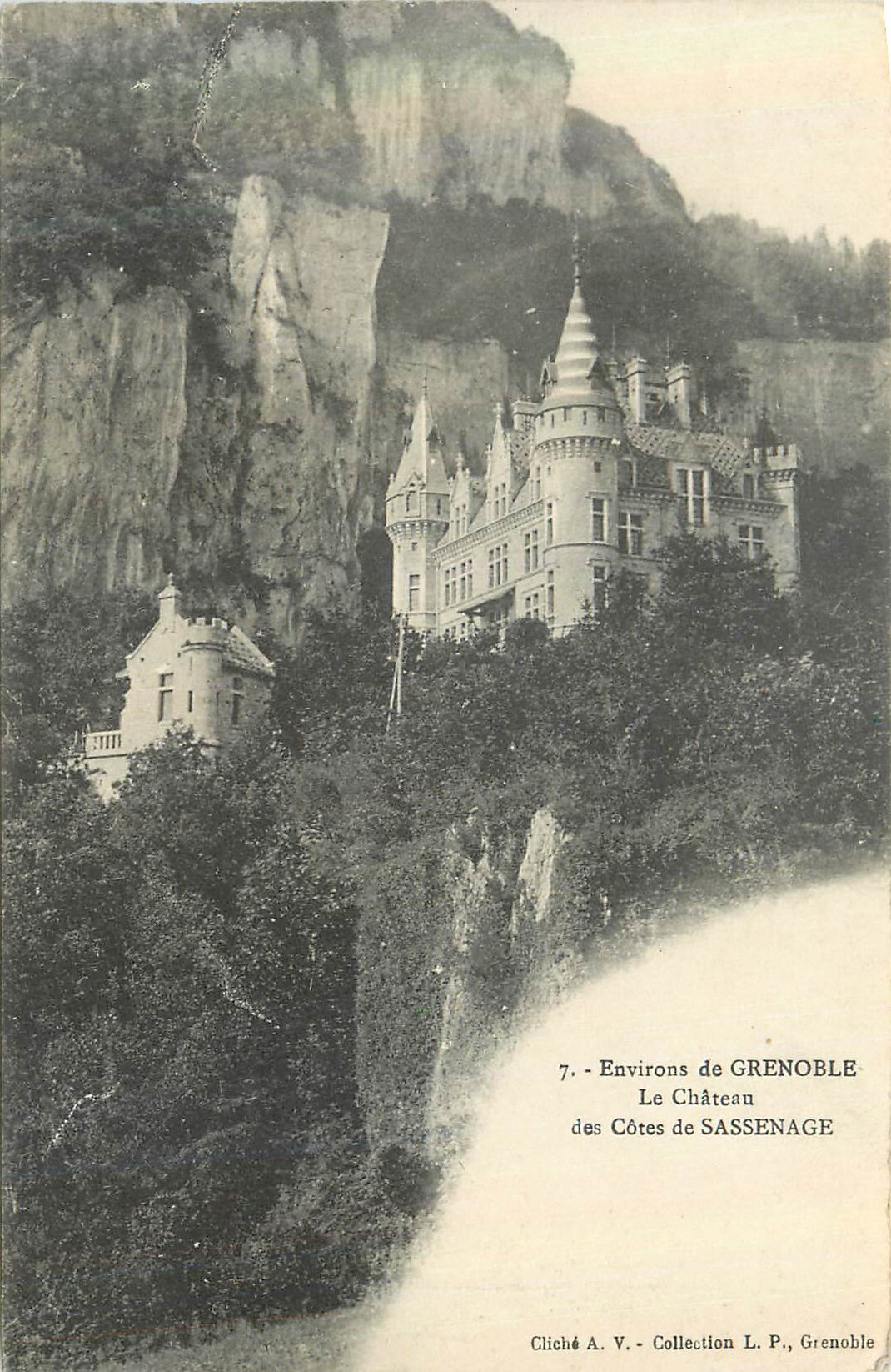 CPA Environs de Grenoble Le Chateau des Cotes de Sassenage