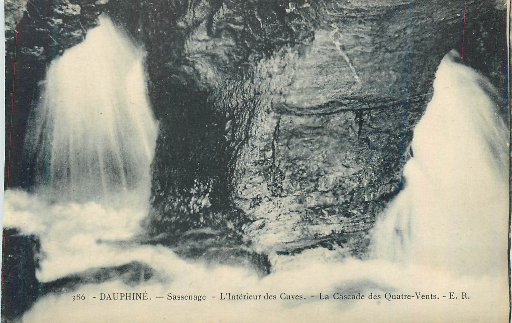 CPA Dauphine Sassenage L'Interieur des Cuves La Cascade des Quatre Vents