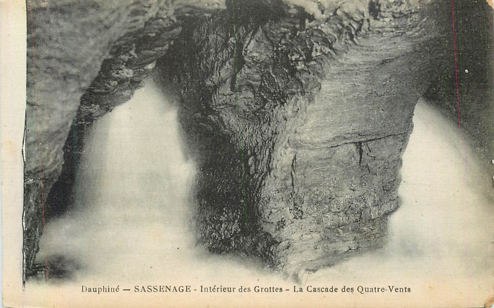 CPA Dauphine Sassenage Interieur des Grottes La Cascade des Quatre Vents