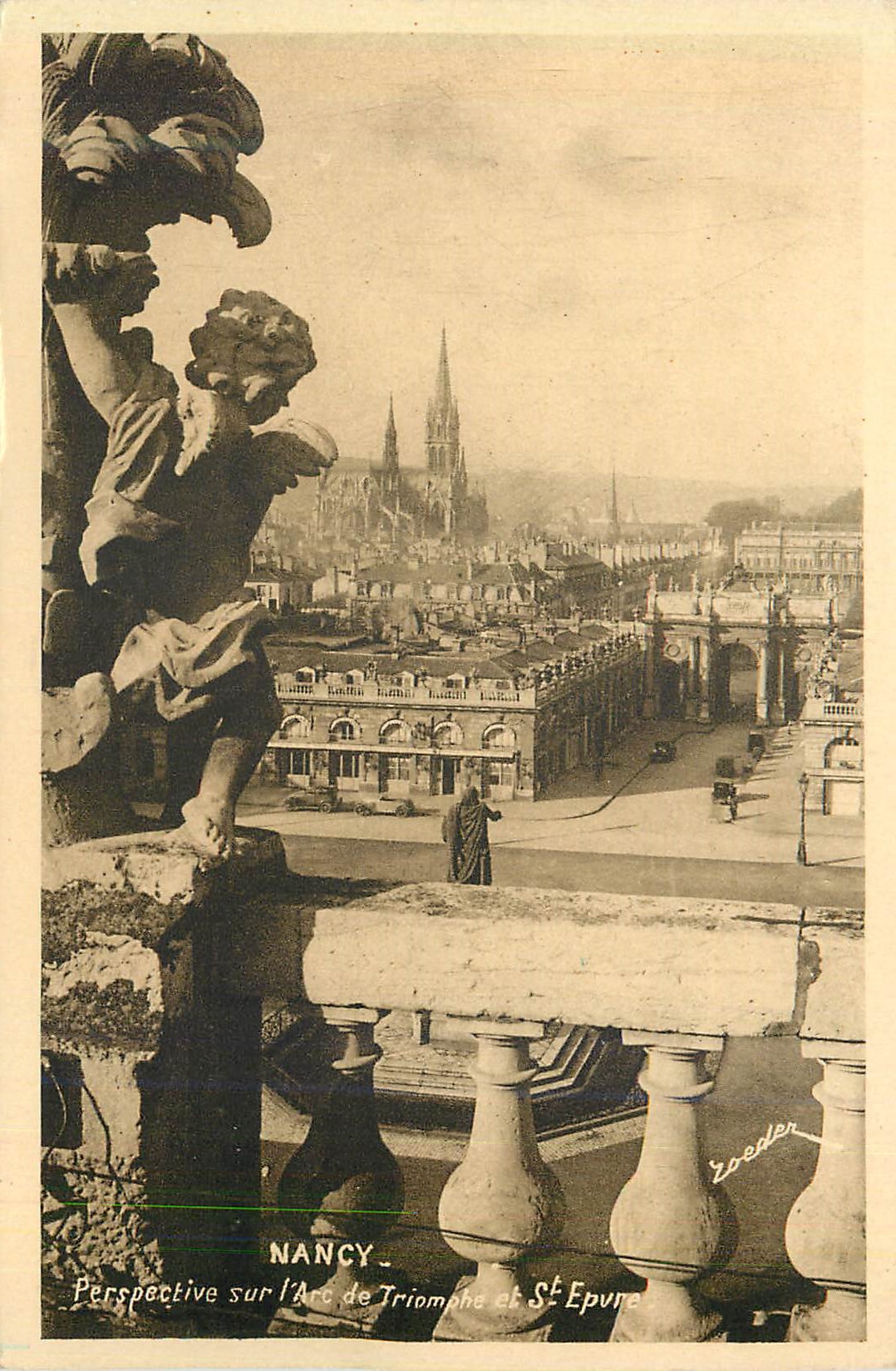 NANCY — Perspective sur l'Arc de Triomphe et St Épvre — Édition V. Reeder