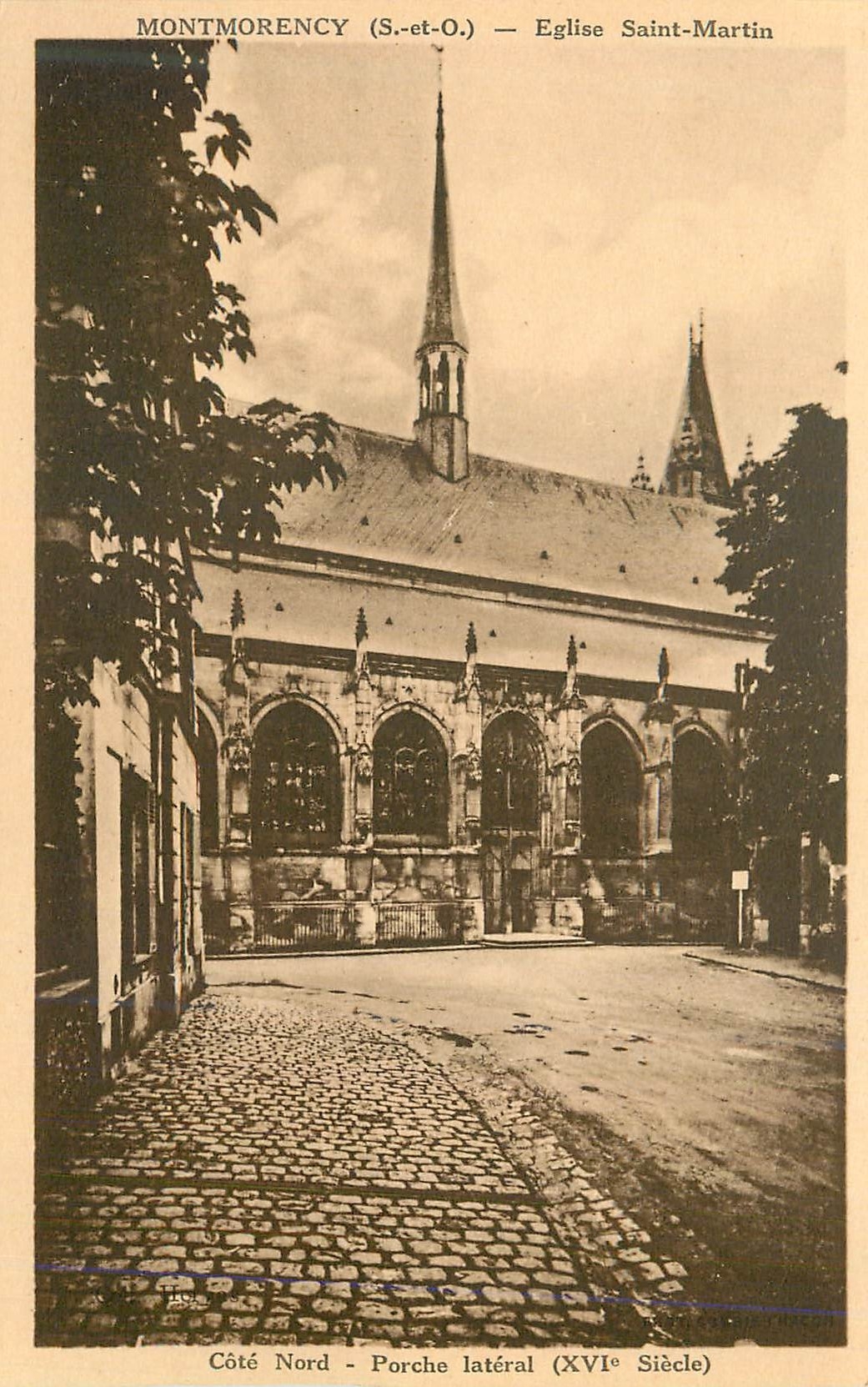 Montmorency (S.-et-O.) — Église Saint-Martin, côté nord - Porche latéral (XVIe siècle)