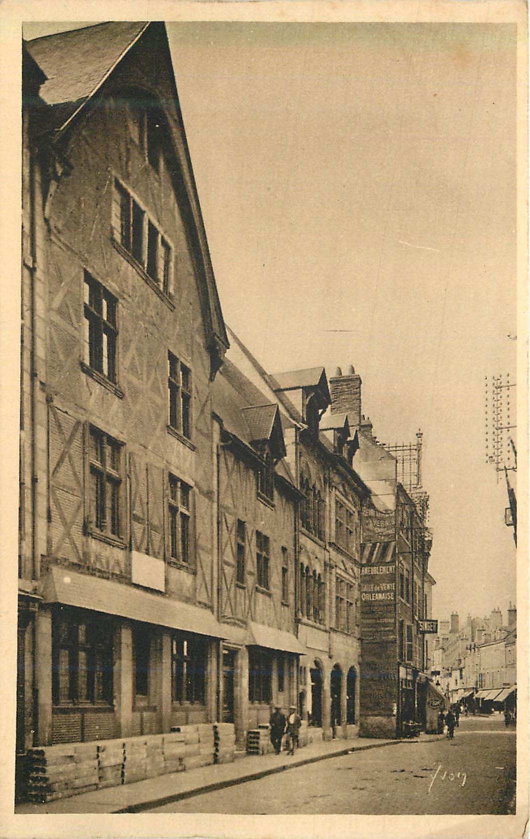 CPA Orleans (Loiret) La Douche France La Rue du Tabour Maison ou Coucha Jeanne d'Arc pendant son Sejour dans la Ville du