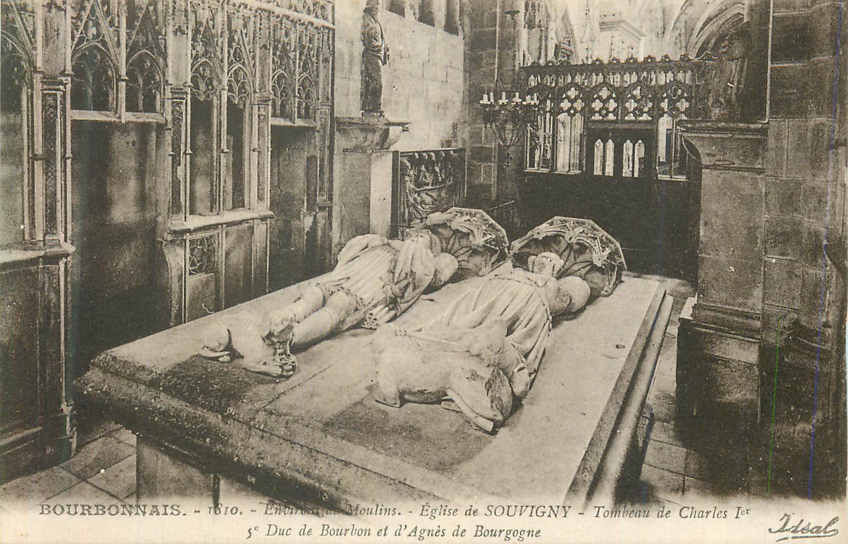 CPA Boubonnais 1810 Environs de Moulins Eglise de Souvigny Tombeau de charles Ier