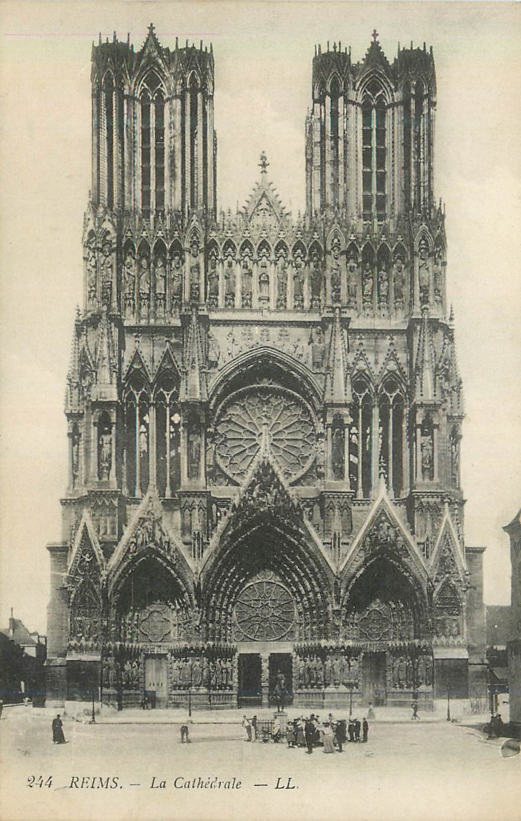 CPA Reims La Cathedrale