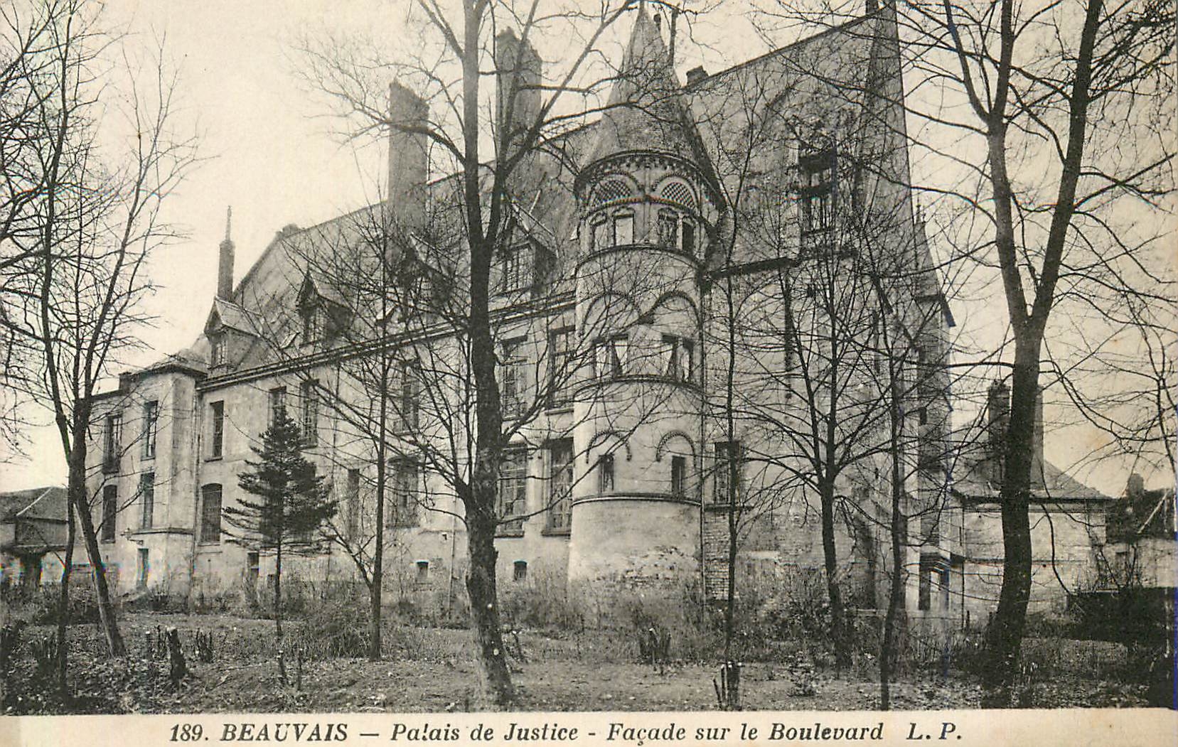 CPA Beauvais Palais de Justice Facade sur le Boulevard