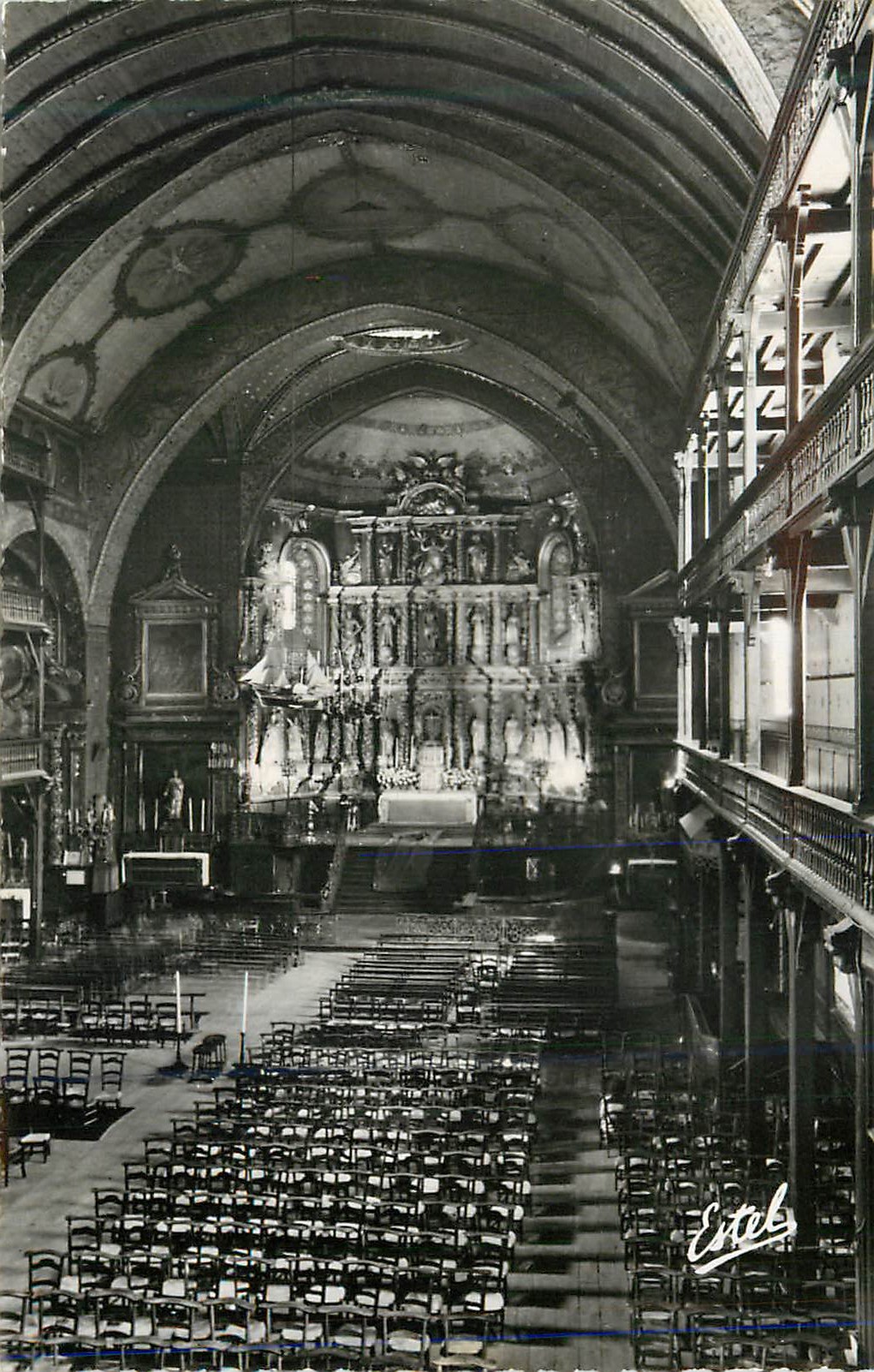 CPM Saint Jean de Luz l'Interieur de l'Eglise ou Fut Celebre le Mariage de Louis XIV en 1660