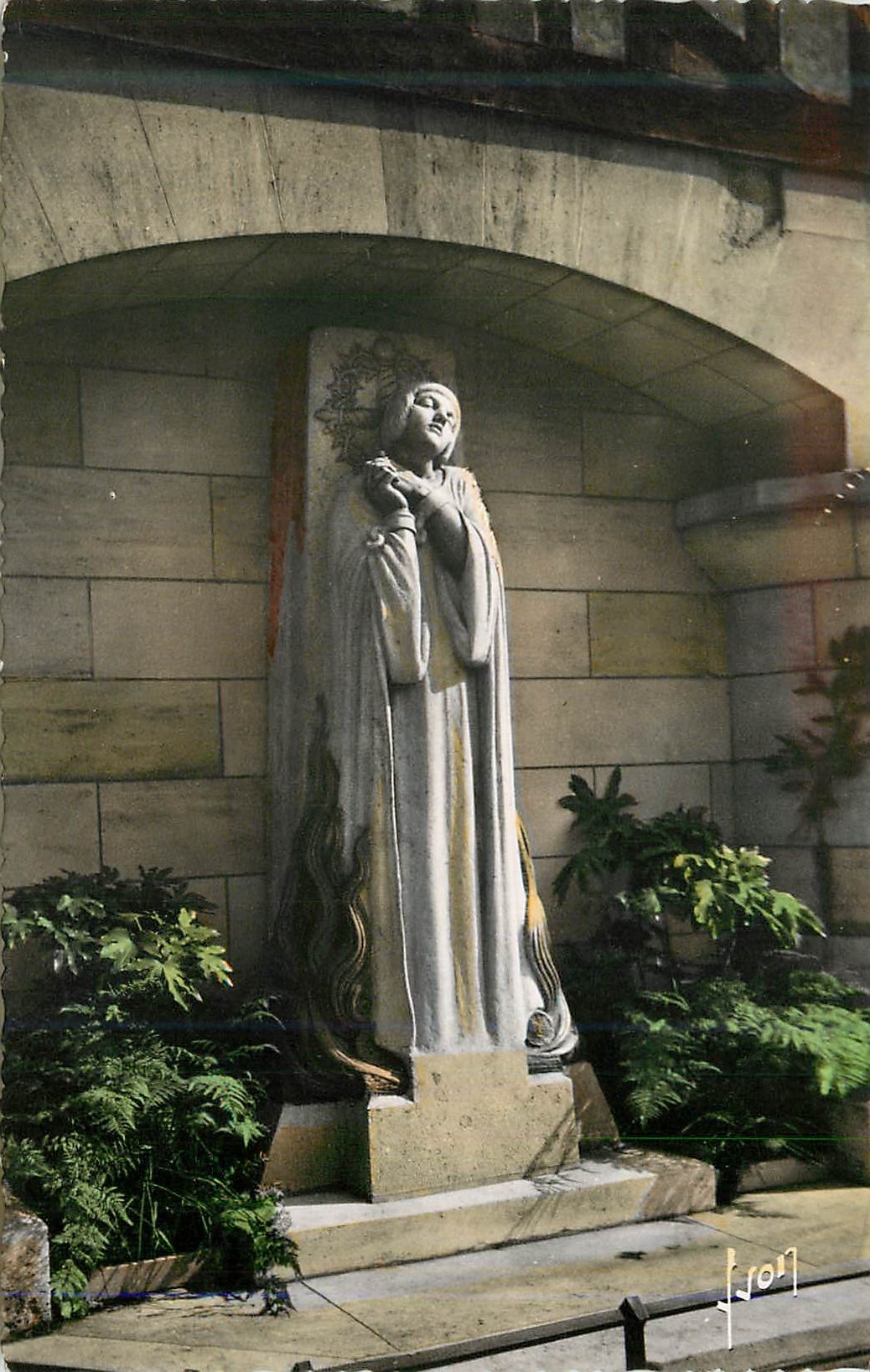 CPM Rouen (Seine Inferieure) Statue de Jeanne d'Arc par Maxime Real Del Sarte