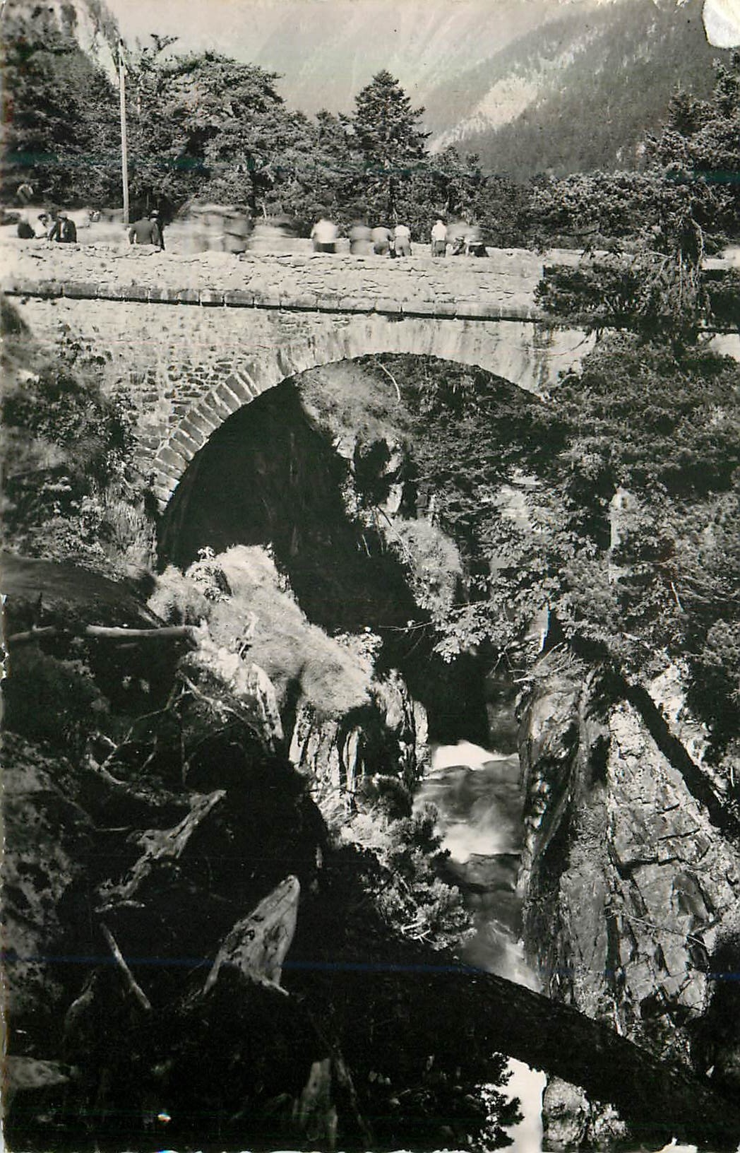 Cauterets — Pont d’Espagne et le Gouffre — Édition P. DOUCET