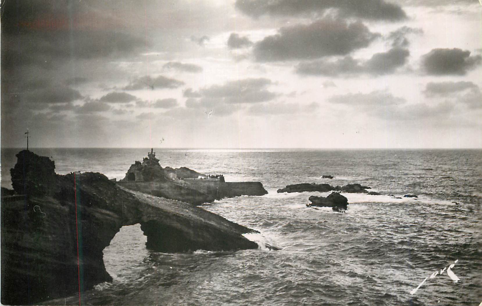 Biarritz — La Roche percée et le Rocher de la Vierge — Éditions JOVÉ, Pau