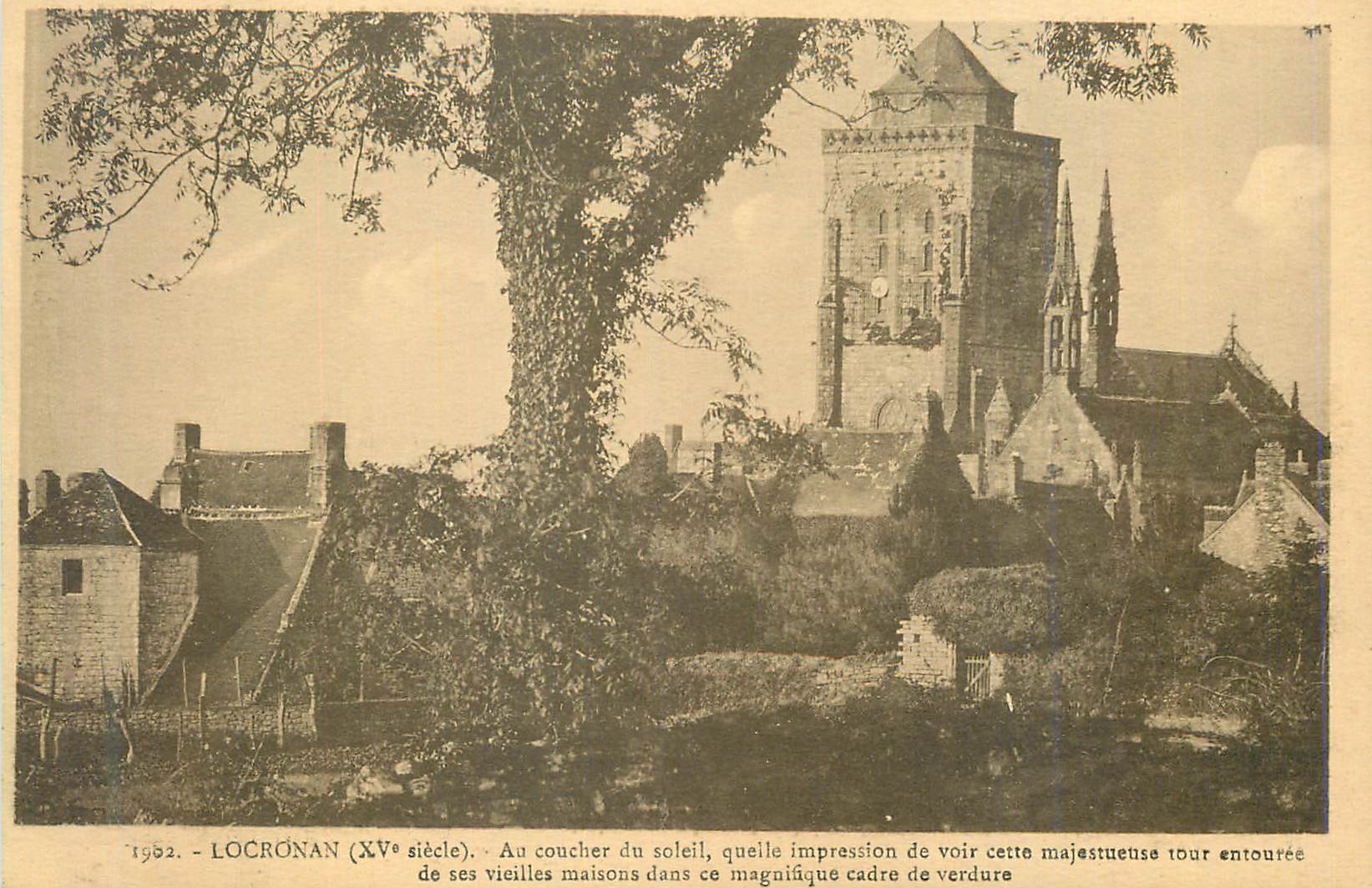 CPA Locronan (XVe siecle) au Coucher du Soleil 