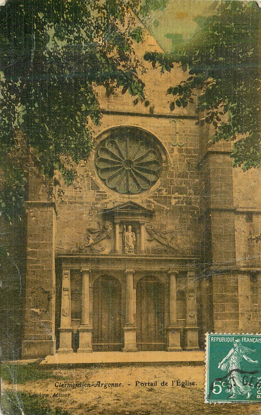 CPA Clermont en Argonne Portail de l'Eglise (carte toilee)