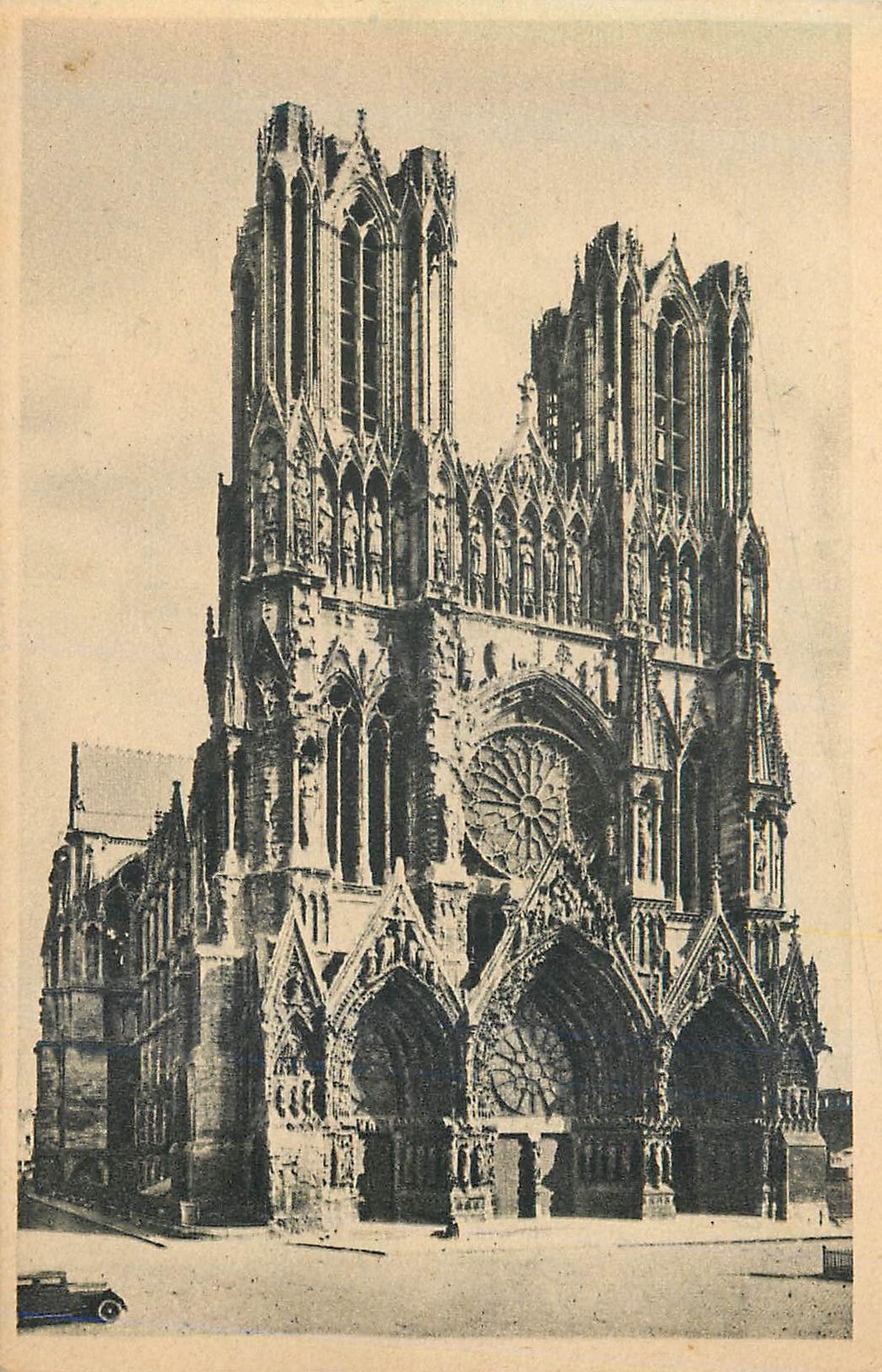 CPA Cathedrale de Reims Etat Actuel