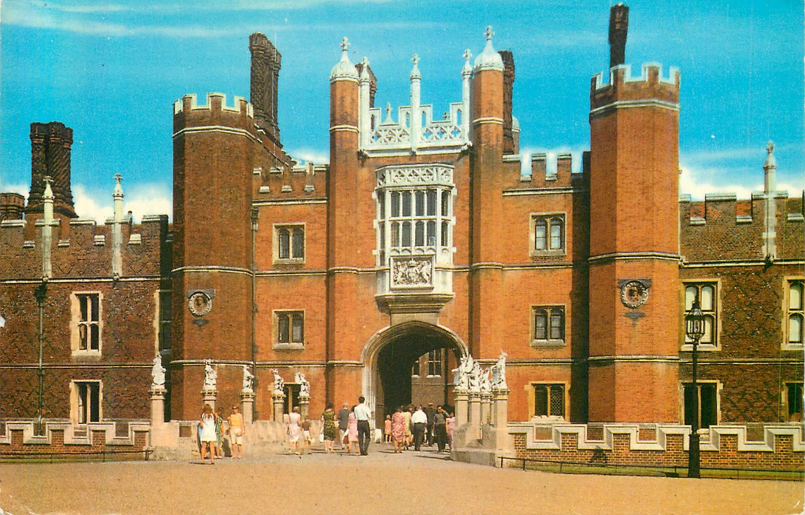 CPM Hampton Court Palace the Great Gate House