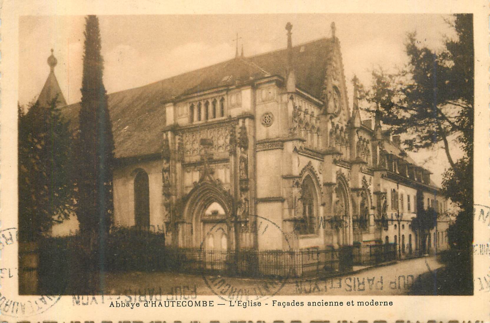 CPA Abbaye d'Hautecombe l'Eglise Facades ancienne et Moderne
