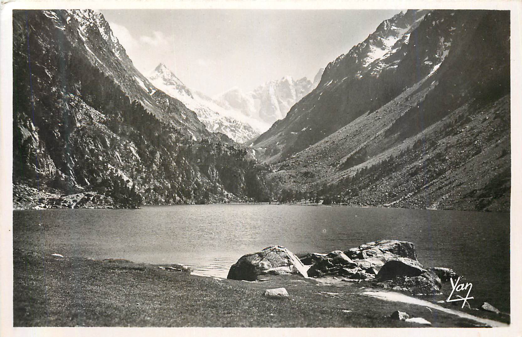 CPM Cauterets le Lac de Gaube (alt 1800m) et le Vignemale (alt 3298m) 