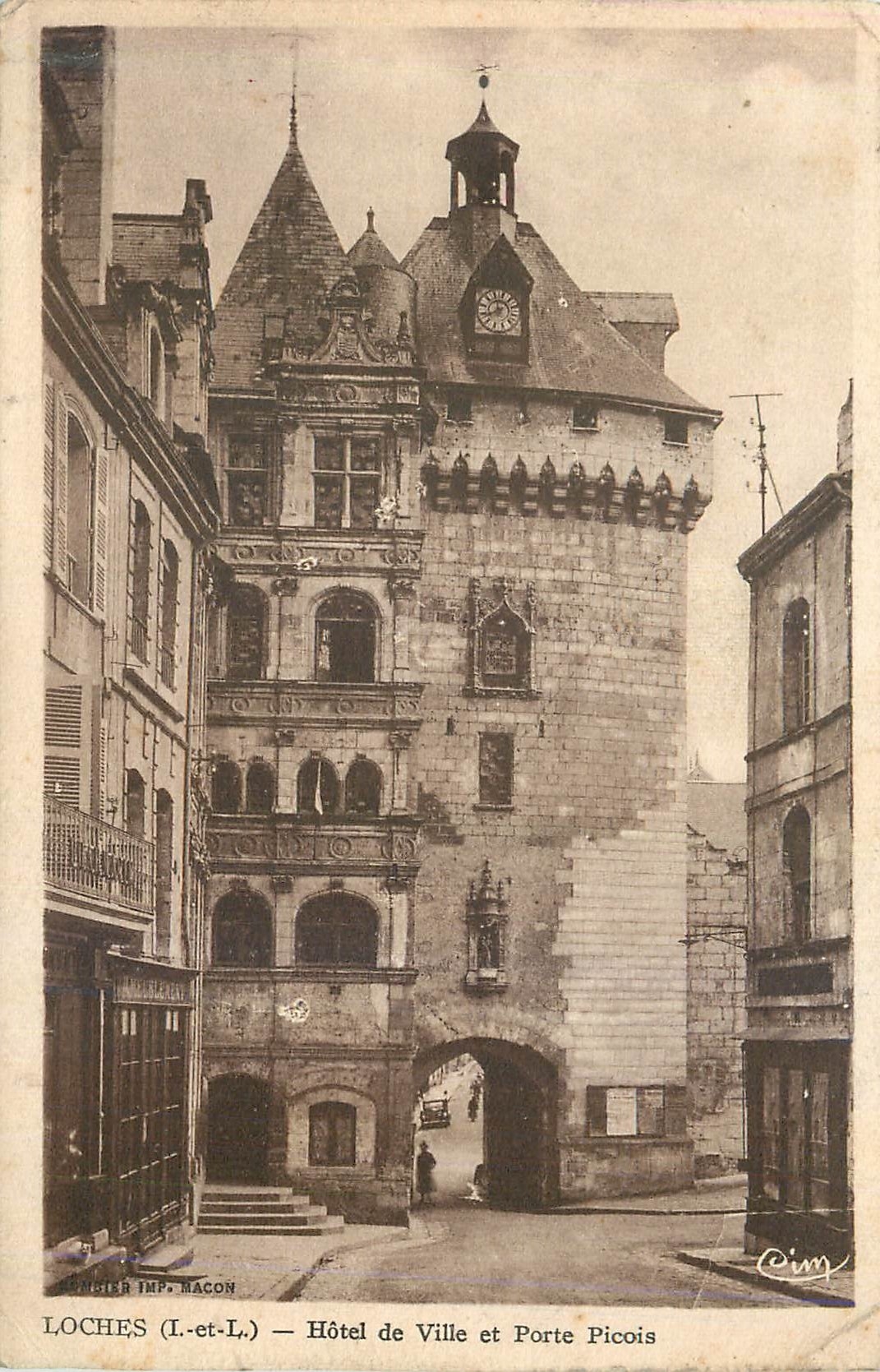 CPA Loches (I et L) Hotel de Ville et Porte Picois 