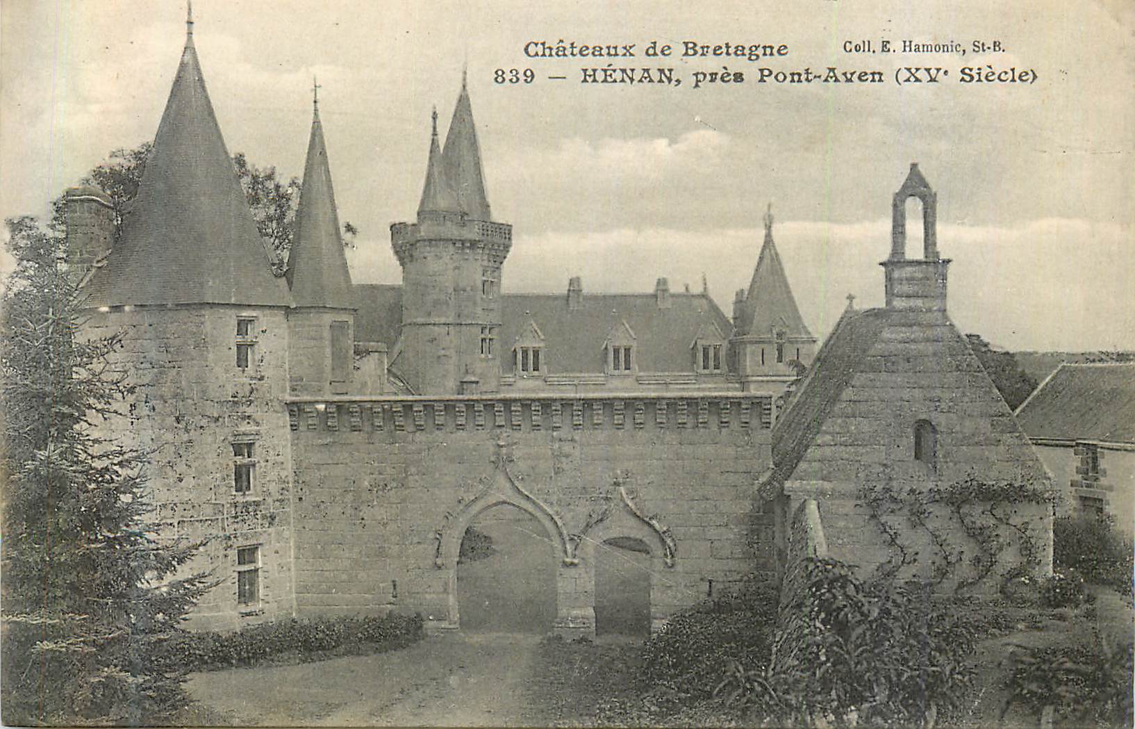 CPA Chateaux de Bretagne Henan pres Pont Aven (XVe Siecle)