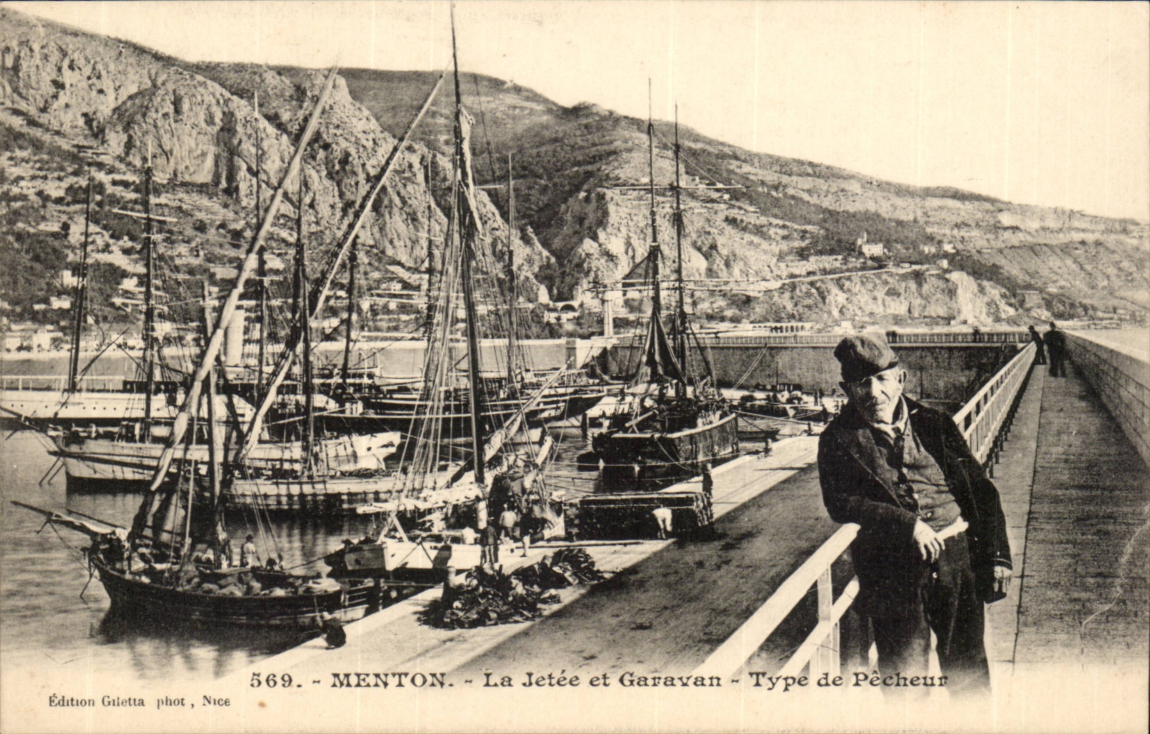 Menton - La Jetée et Garavan - Type de Pêcheur - Édition Giletta, Nice, n°569