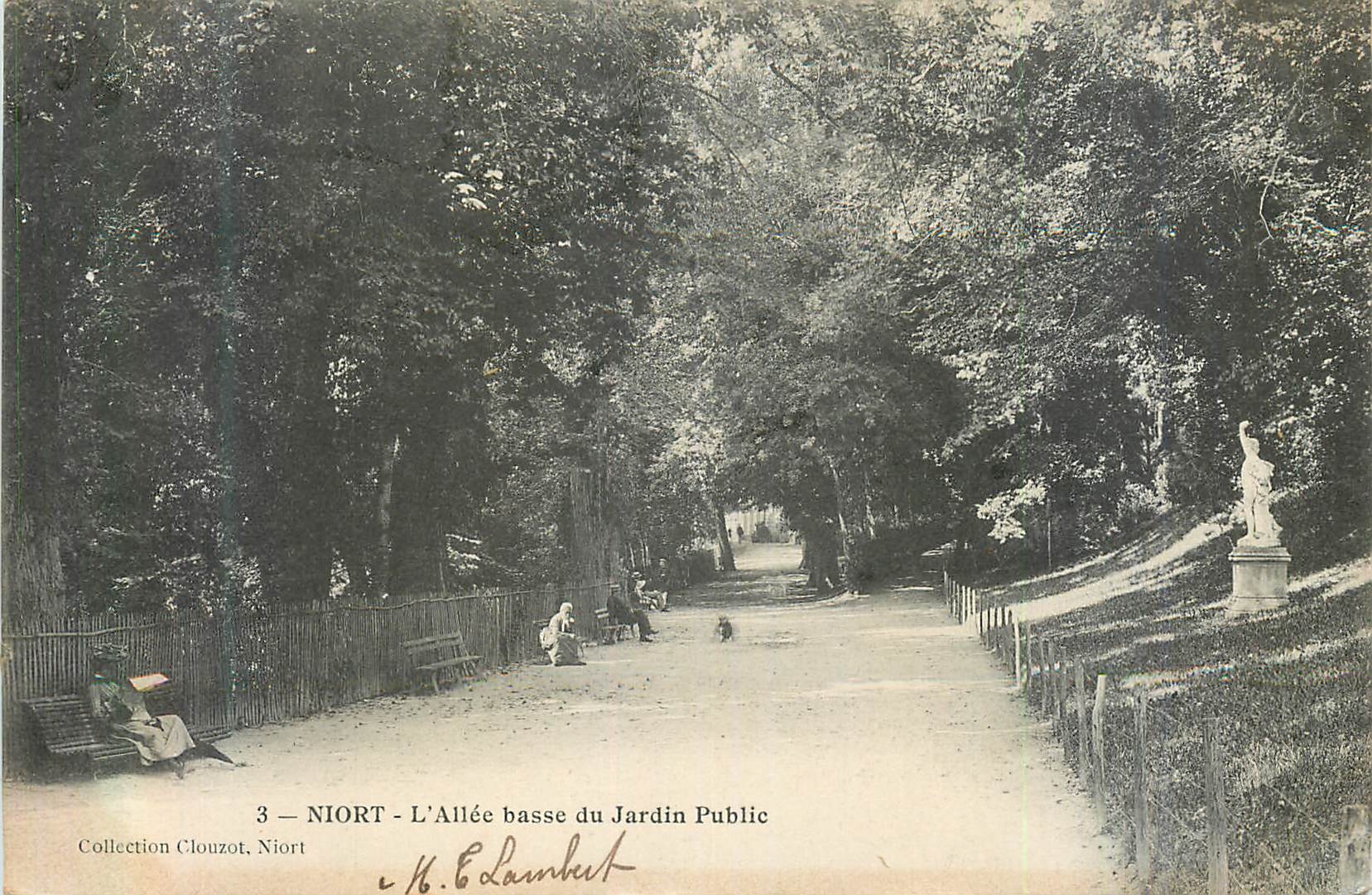 CPA Niort L'Allee Basse du Jardin Public