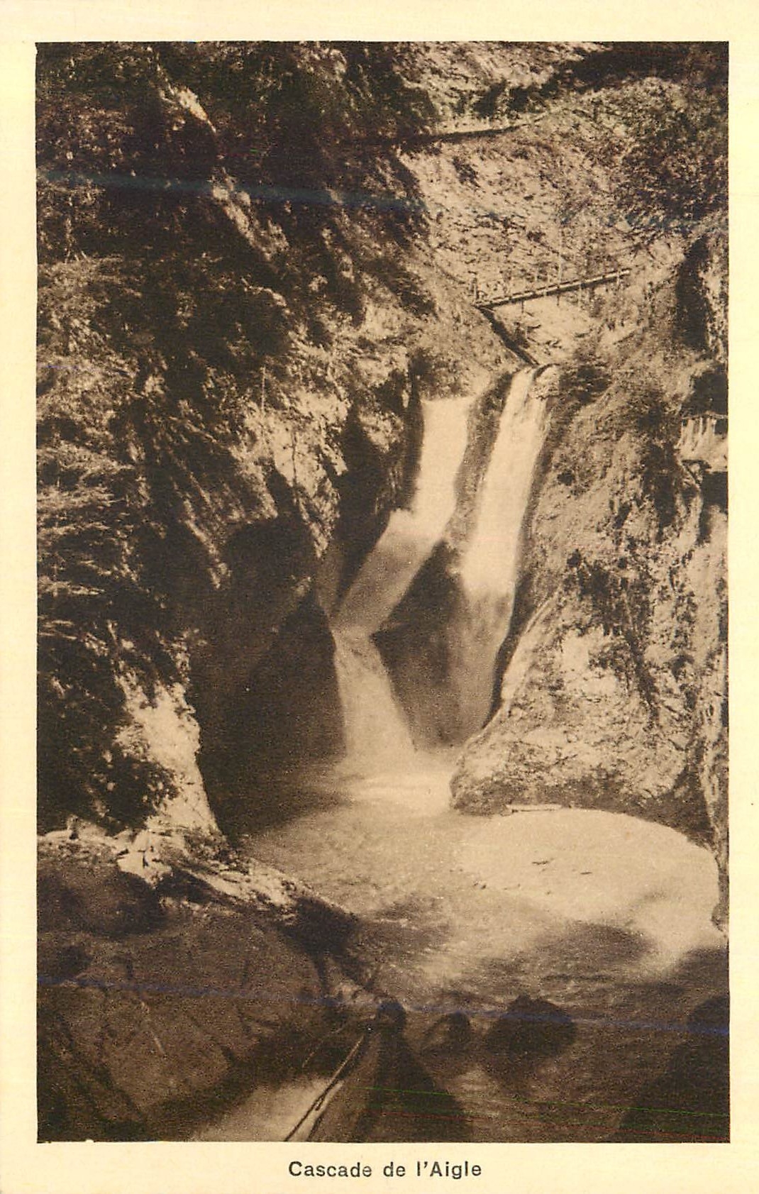 CPA Gorges de la Diosaz Cascade de l'Aigle Une Merveille de la Nature Servoz (alt 814 m) pres Chamonix