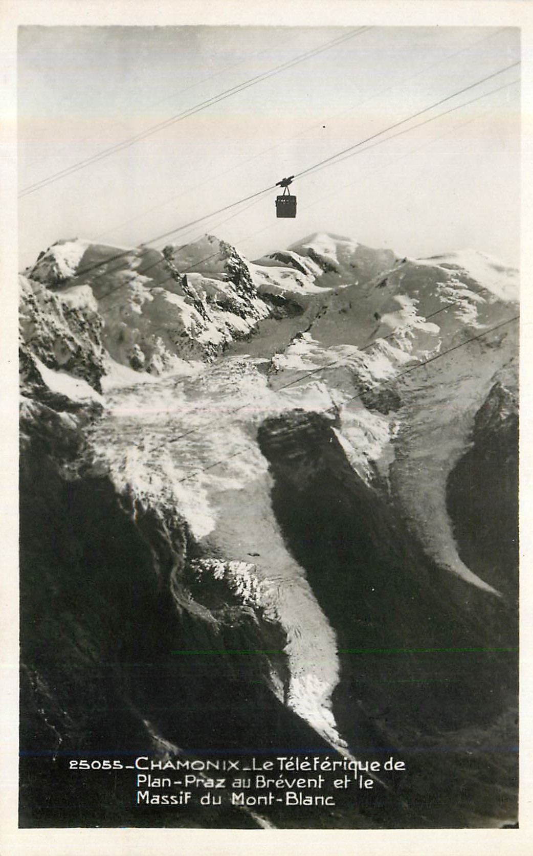 CPM Chamonix Le Teleferique de Plan Praz au Brevent et le Massif du Mont Blanc